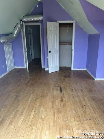 Listing photo id 2 for 4108 Nimrod Cir E