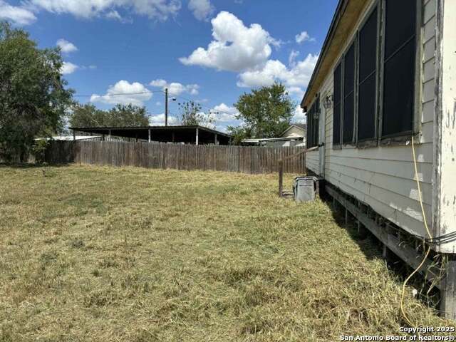 Listing photo id 3 for 4108 Nimrod Cir E