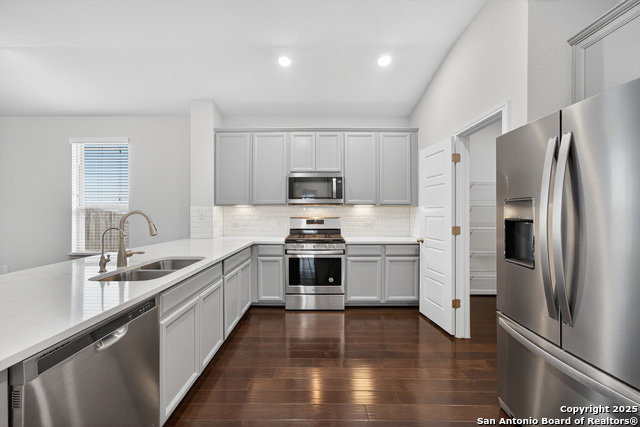 Image 12 of 37 For 11631 Troubadour