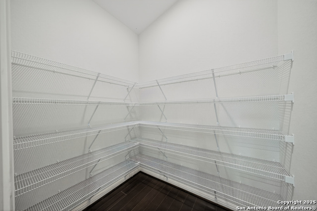 Image 16 of 37 For 11631 Troubadour