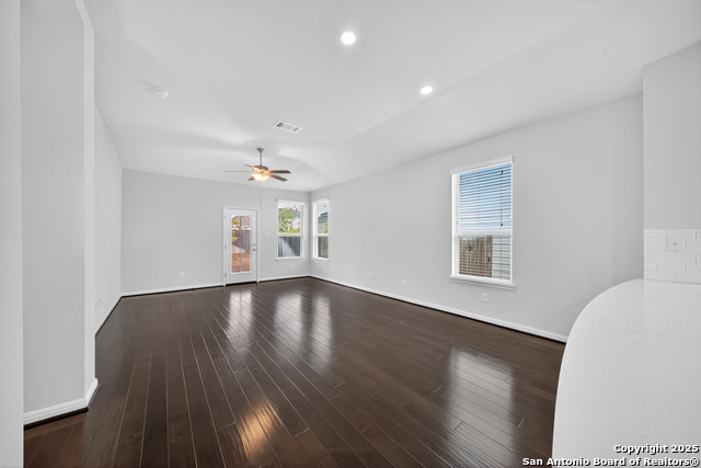 Image 18 of 37 For 11631 Troubadour