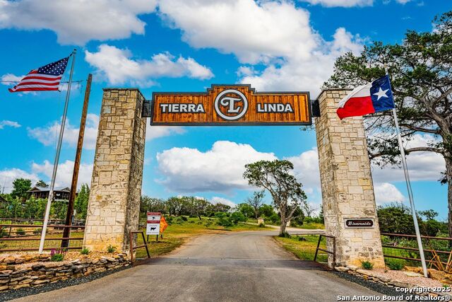 Image 3 of 44 For 0 Acorn Alley