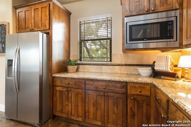 Listing photo id 15 for 1787 Mountain Spgs