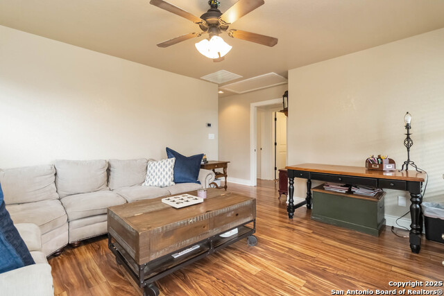 Listing photo id 24 for 1787 Mountain Spgs