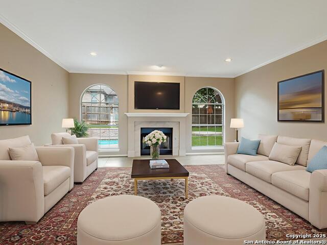 Image 4 of 17 For 522 Chardonnet Dr