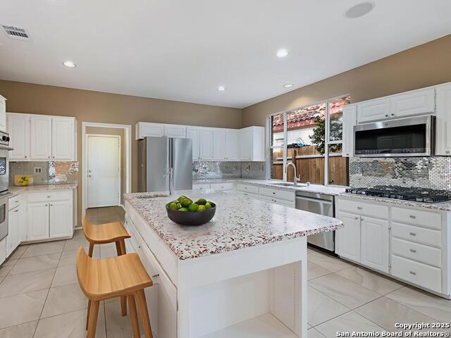 Image 7 of 17 For 522 Chardonnet Dr