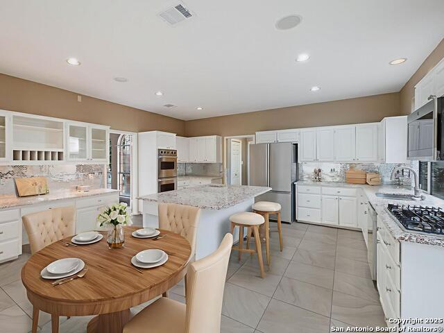 Image 9 of 17 For 522 Chardonnet Dr