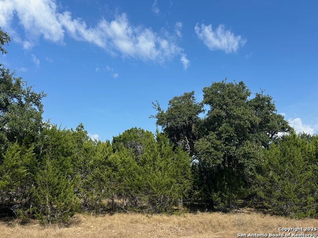 Listing photo id 2 for 1480 Waterstone Pkwy