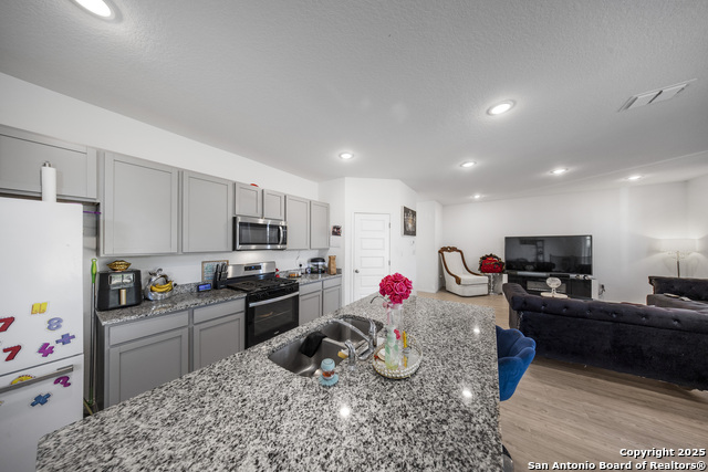 Image 13 of 27 For 727 Corbin Bend