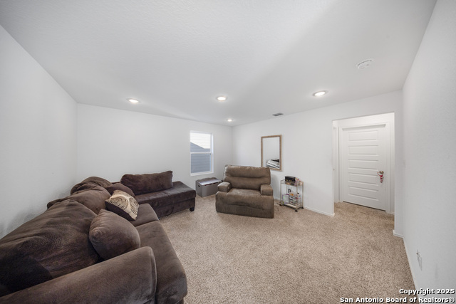 Image 14 of 27 For 727 Corbin Bend