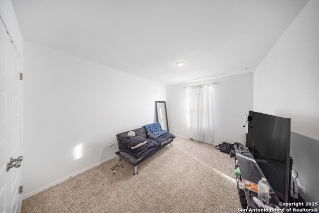 Image 18 of 27 For 727 Corbin Bend