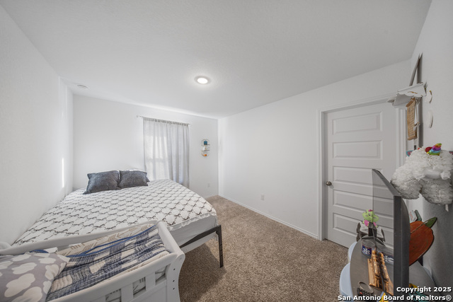 Image 19 of 27 For 727 Corbin Bend