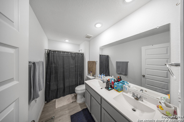 Image 20 of 27 For 727 Corbin Bend