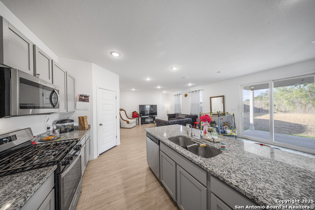 Image 8 of 27 For 727 Corbin Bend