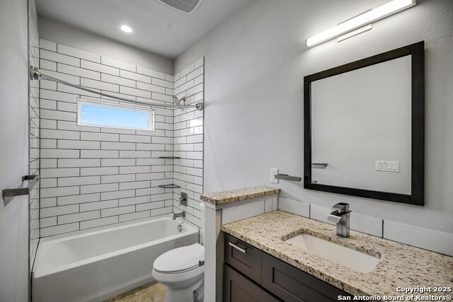 Listing photo id 19 for 1417 Crockett E