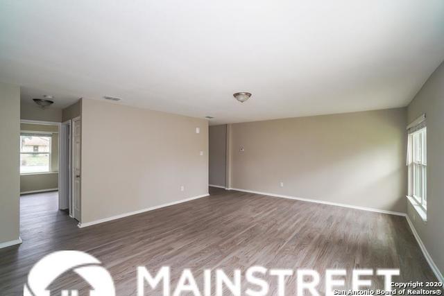 Image 4 of 15 For 4902 Buckwheat St