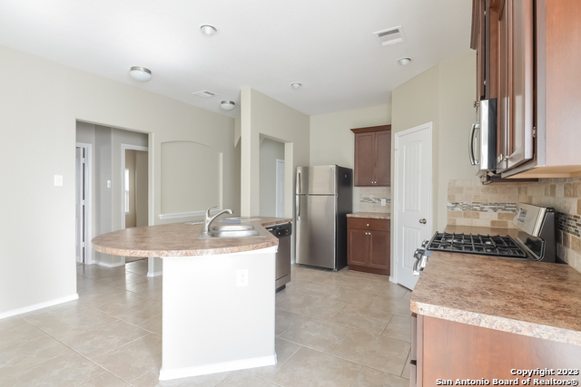 Image 5 of 15 For 9138 Vondel Park