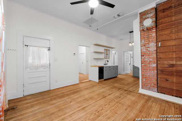 Image 4 of 17 For 326 Helena  