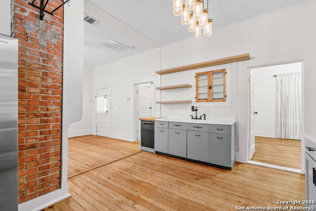 Image 5 of 17 For 326 Helena  