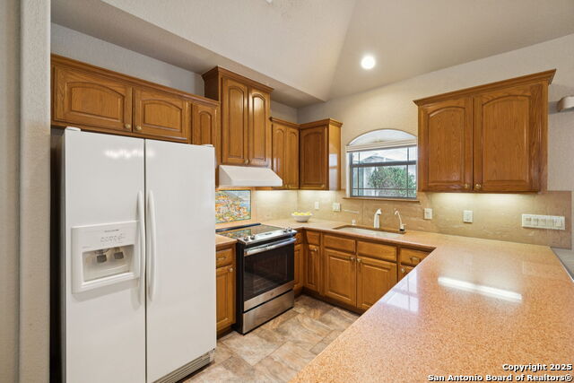 Image 32 of 48 For 85 Rio Colorado