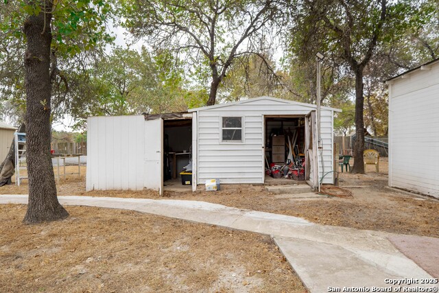 Image 44 of 50 For 23928 Wilted Oak