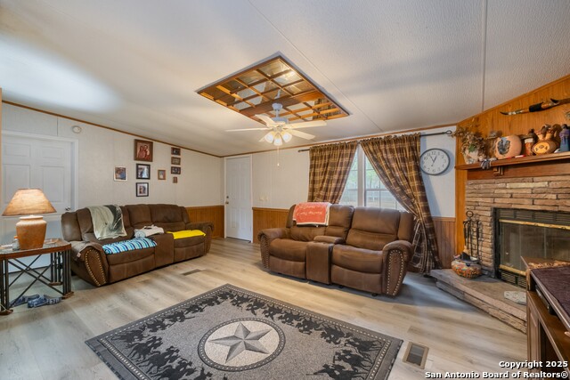 Image 6 of 50 For 23928 Wilted Oak