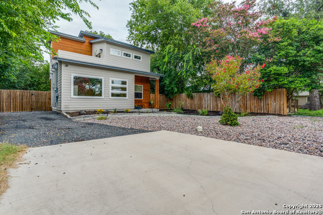 Image 2 of 25 For 1640 Katy