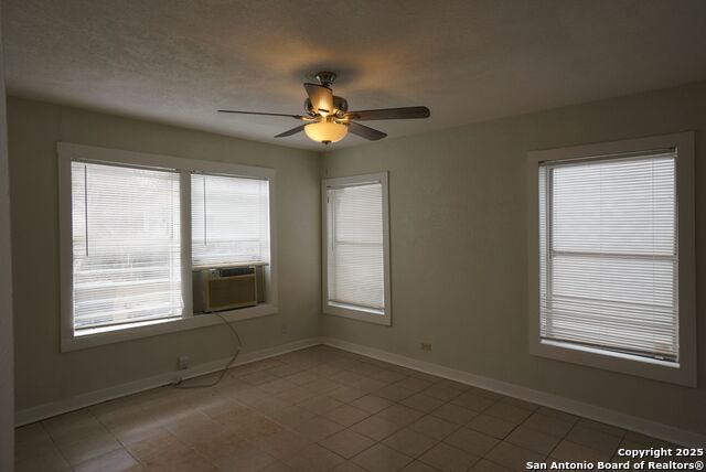 Image 17 of 25 For 424 Natalen  