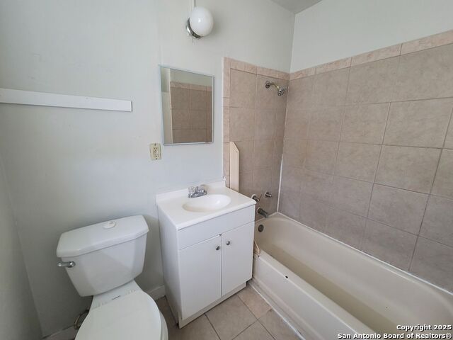 Image 19 of 25 For 424 Natalen  