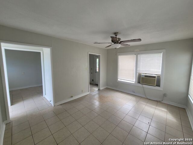 Image 2 of 25 For 424 Natalen  