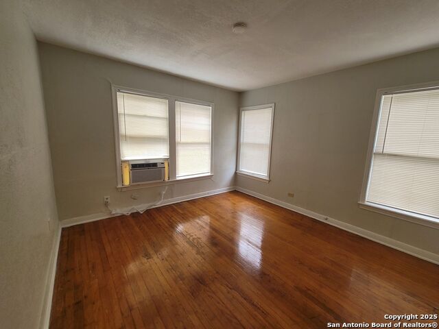 Image 21 of 25 For 424 Natalen  