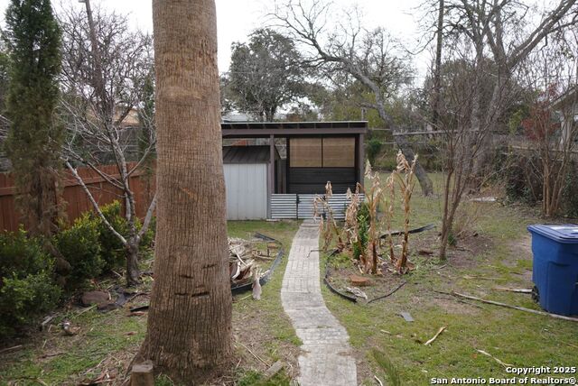 Image 23 of 25 For 424 Natalen  