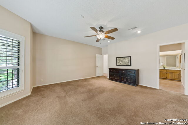 Listing photo id 15 for 8735 Paseo Oaks