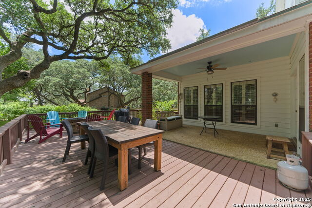 Listing photo id 24 for 8735 Paseo Oaks