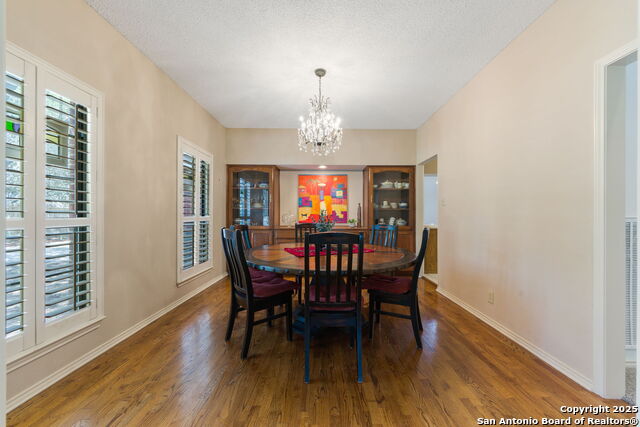 Listing photo id 6 for 8735 Paseo Oaks