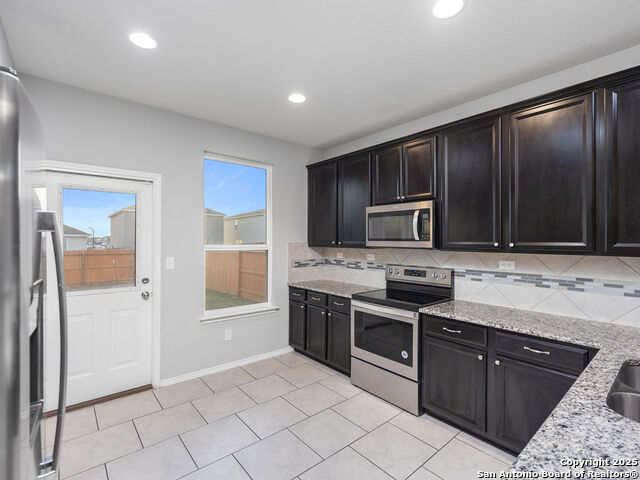 Image 10 of 27 For 423 Dappled Willow