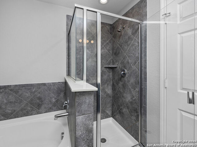 Image 21 of 27 For 423 Dappled Willow