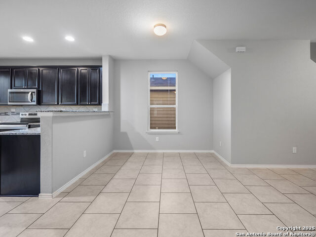 Image 8 of 27 For 423 Dappled Willow