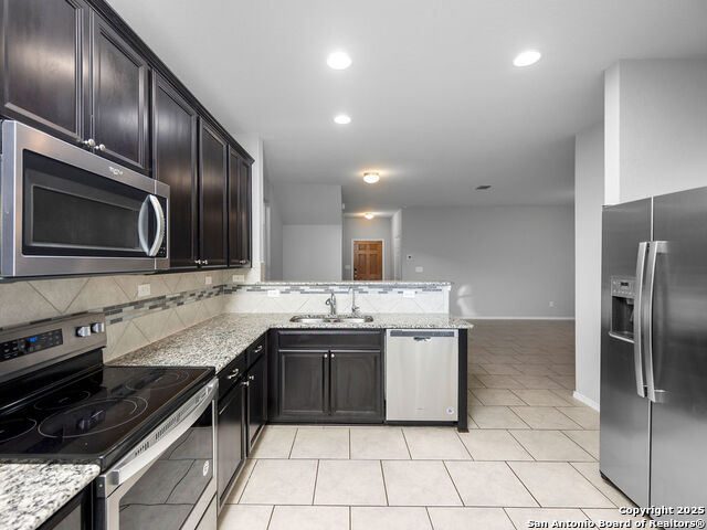 Image 9 of 27 For 423 Dappled Willow