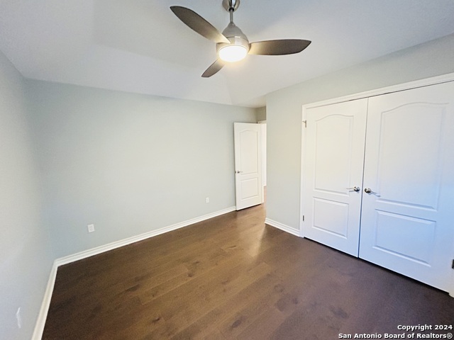 Image 25 of 47 For 321 Village View