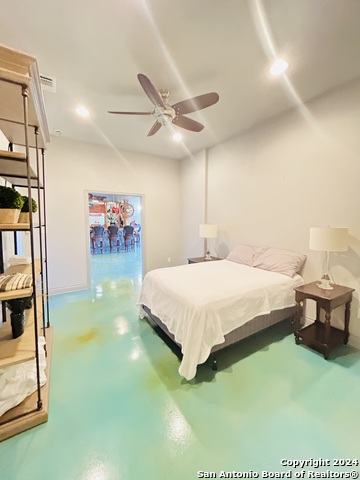 Image 34 of 47 For 321 Village View