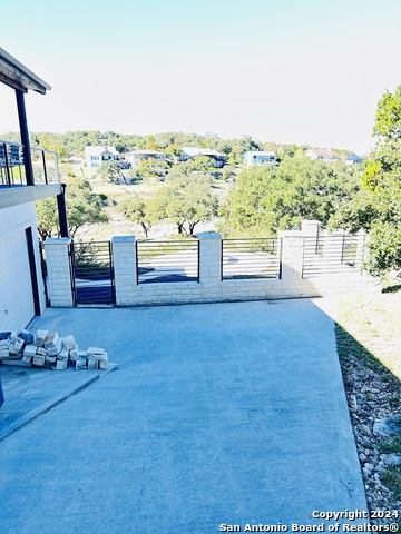 Image 36 of 47 For 321 Village View