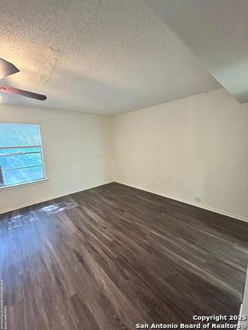 Listing photo id 6 for 811 Jackson Keller  8