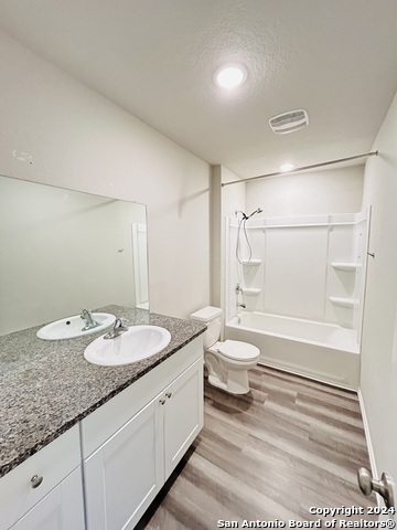 Image 14 of 17 For 5307 Y Bar Summit