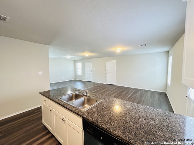 Image 2 of 17 For 5307 Y Bar Summit