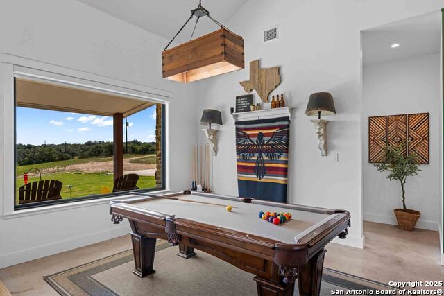 Image 10 of 50 For 147 Gray Wolf