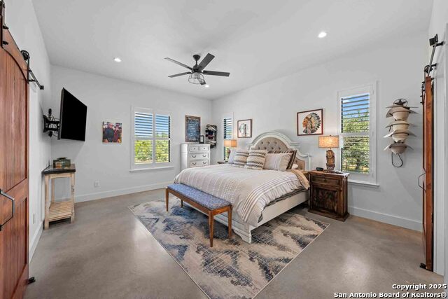 Image 18 of 50 For 147 Gray Wolf