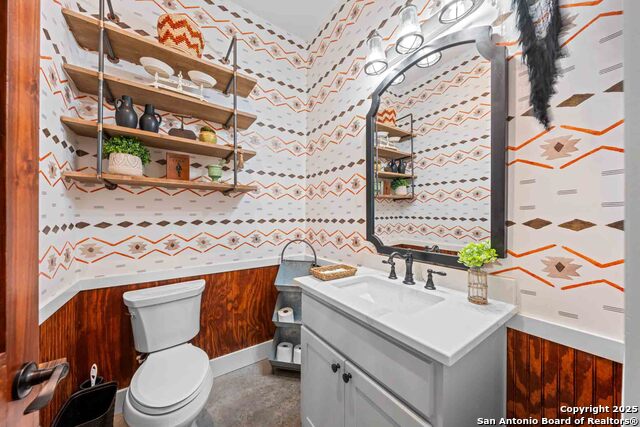 Image 28 of 50 For 147 Gray Wolf