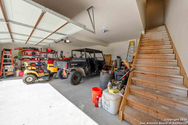 Image 30 of 50 For 147 Gray Wolf