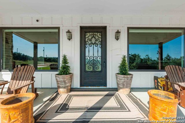 Image 7 of 50 For 147 Gray Wolf